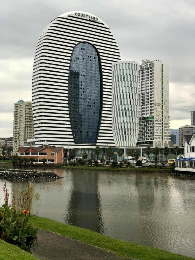 Alliance Palace Georgia Batumi Esterno foto