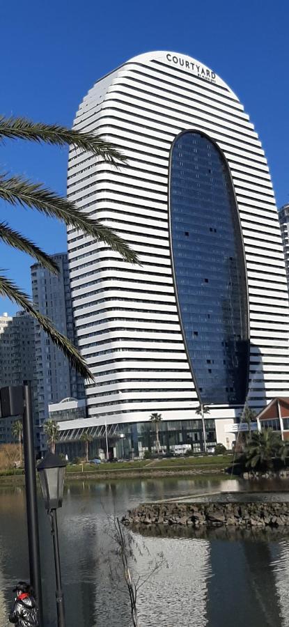 Alliance Palace Georgia Batumi Esterno foto
