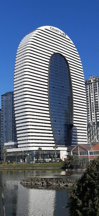 Alliance Palace Georgia Batumi Esterno foto