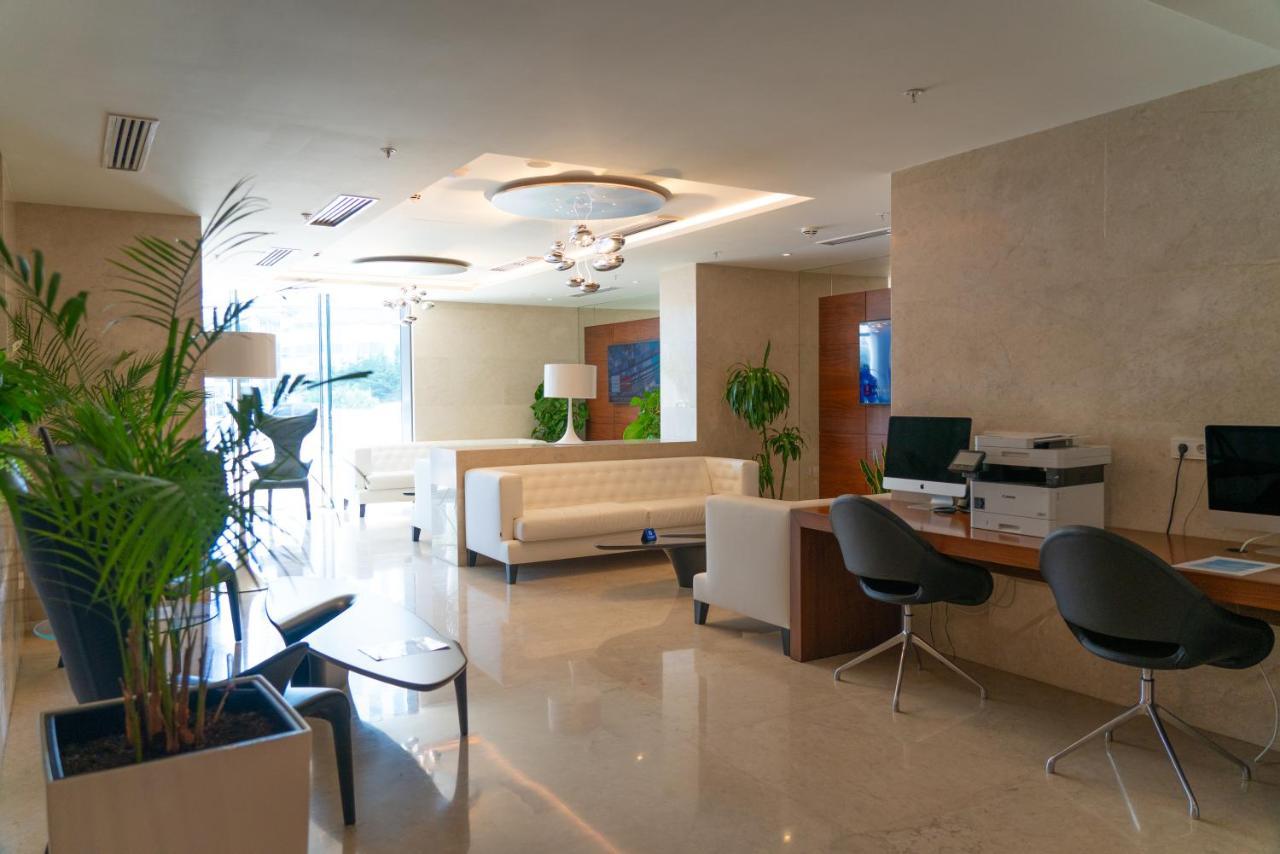 Alliance Palace Georgia Batumi Esterno foto