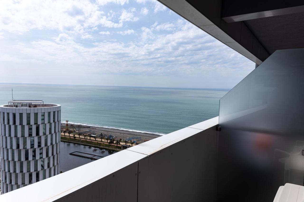 Alliance Palace Georgia Batumi Esterno foto