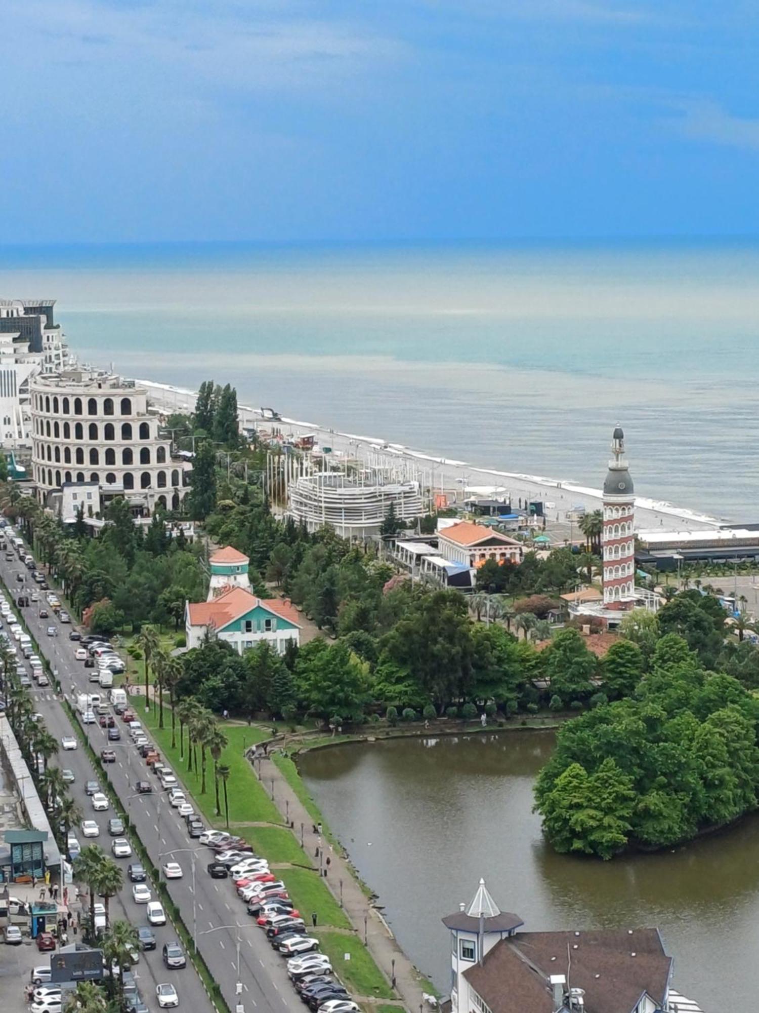 Alliance Palace Georgia Batumi Esterno foto
